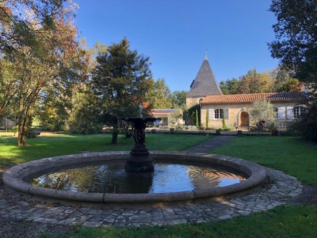 Gite Du Moulin De La Virvee Сент-Андре-де-Кюбзак Екстер'єр фото